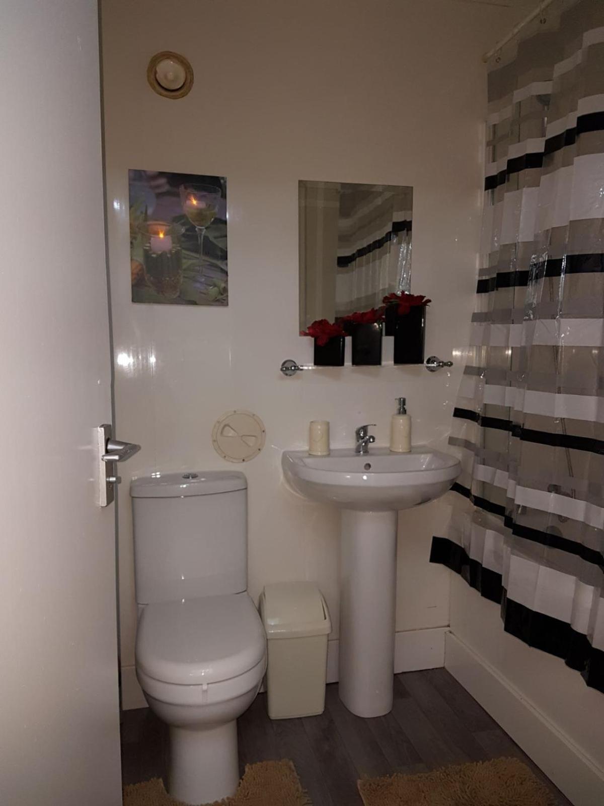 Private Room Near Glasgow City Centre Braid 외부 사진